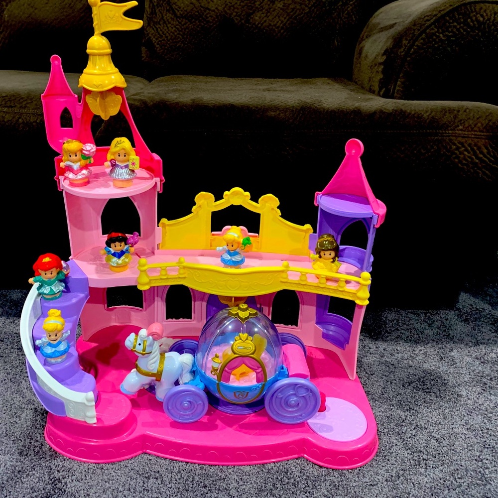 Disney pink princess castle set